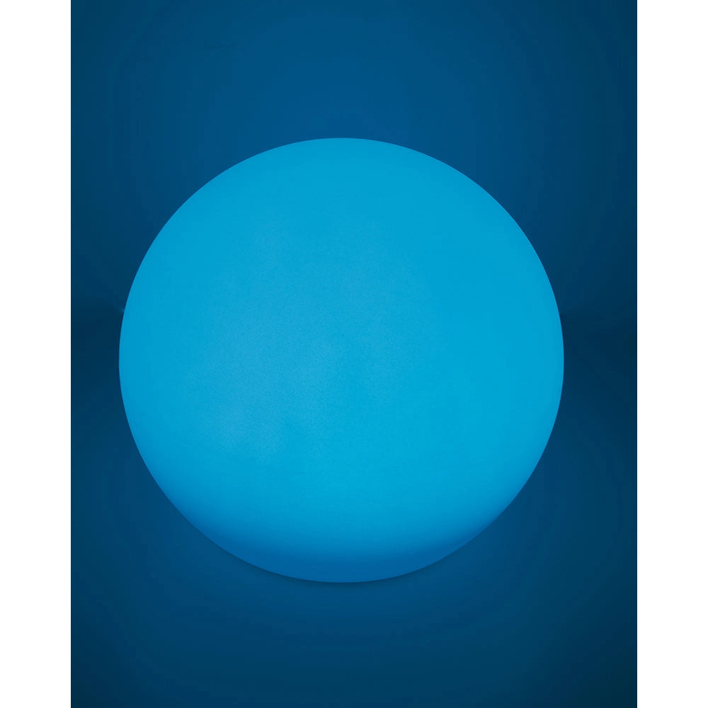 Lampe LED GECKO installée en extérieur, résistante IP65
