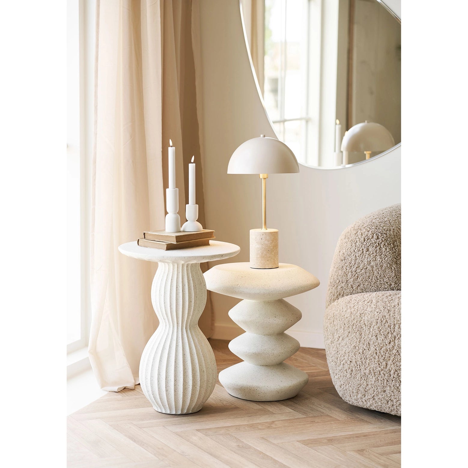 Lampe de table Sheffield vue de face, finition marbre