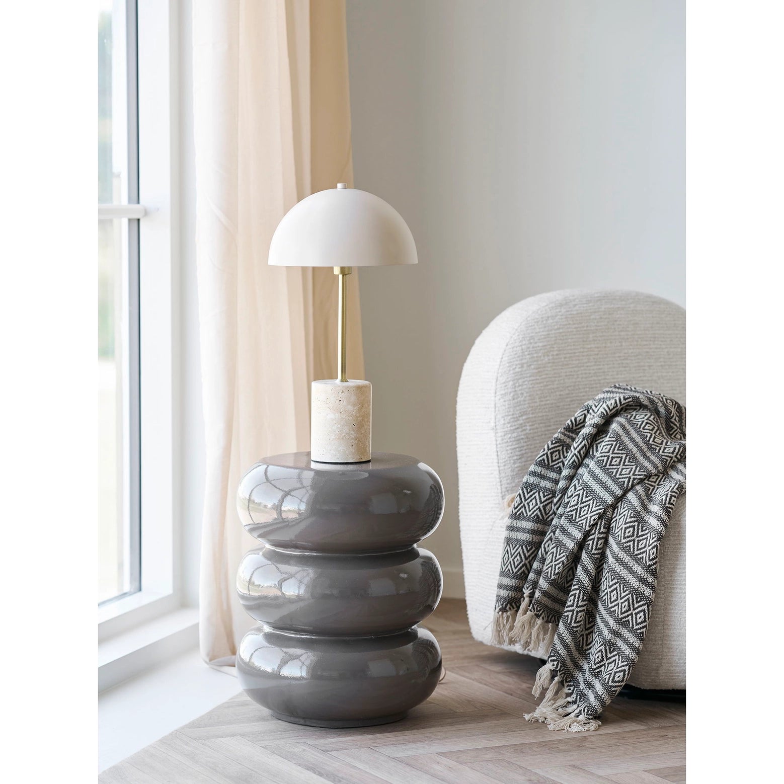 Lampe de table Sheffield en marbre et métal, design House Nordic