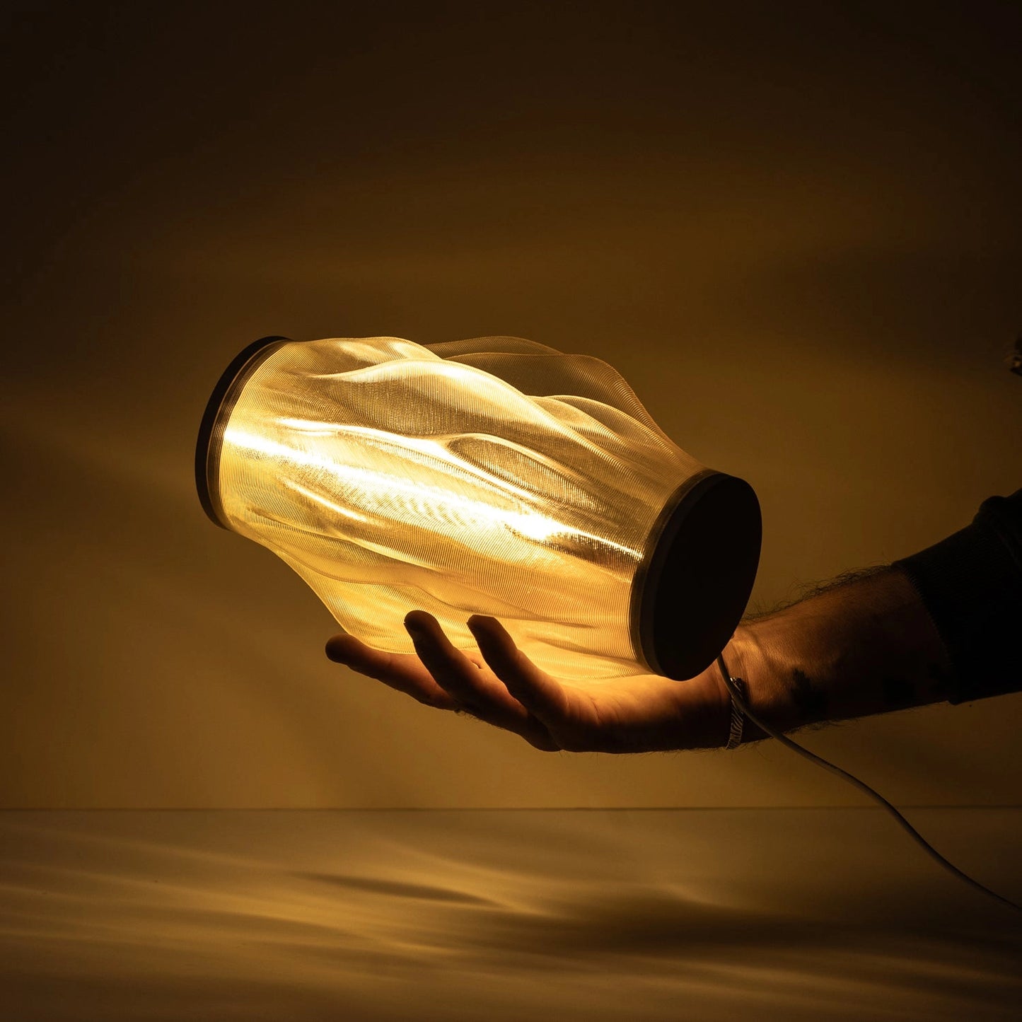 Lampe design effet flamme vue de face